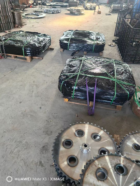 齒輪廠(chǎng)家等待發(fā)貨